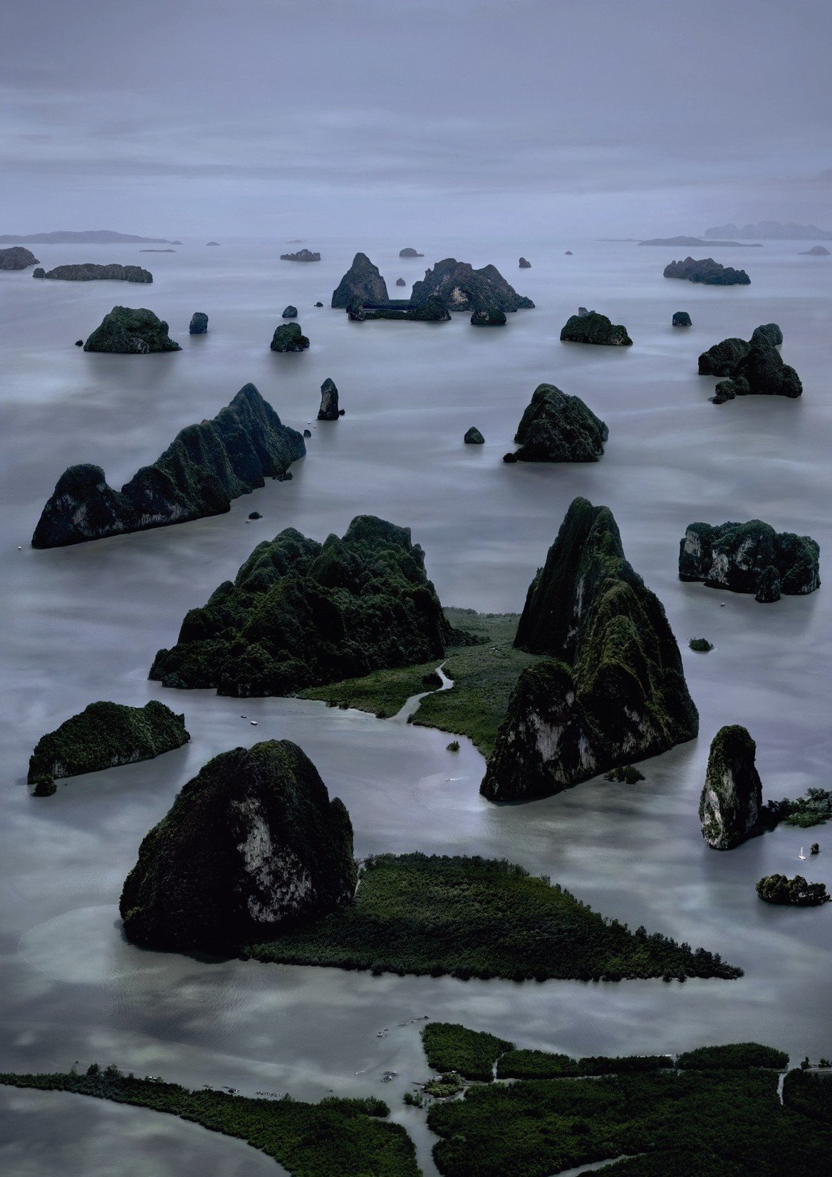 gursky5-james-bond-insel-ii