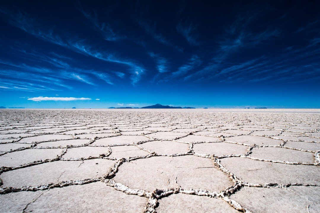 salar-de-uyuni-1300-x-867